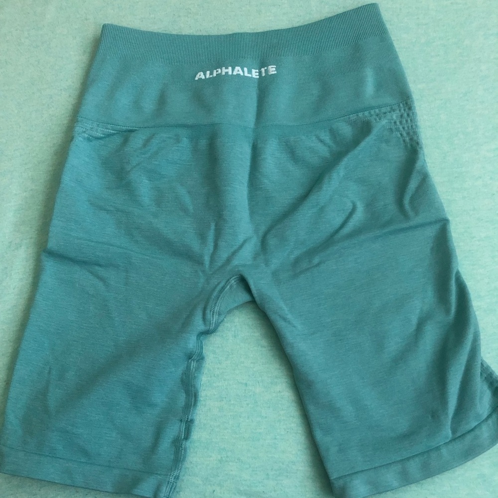 Alphalete Women’s Biker short size medium